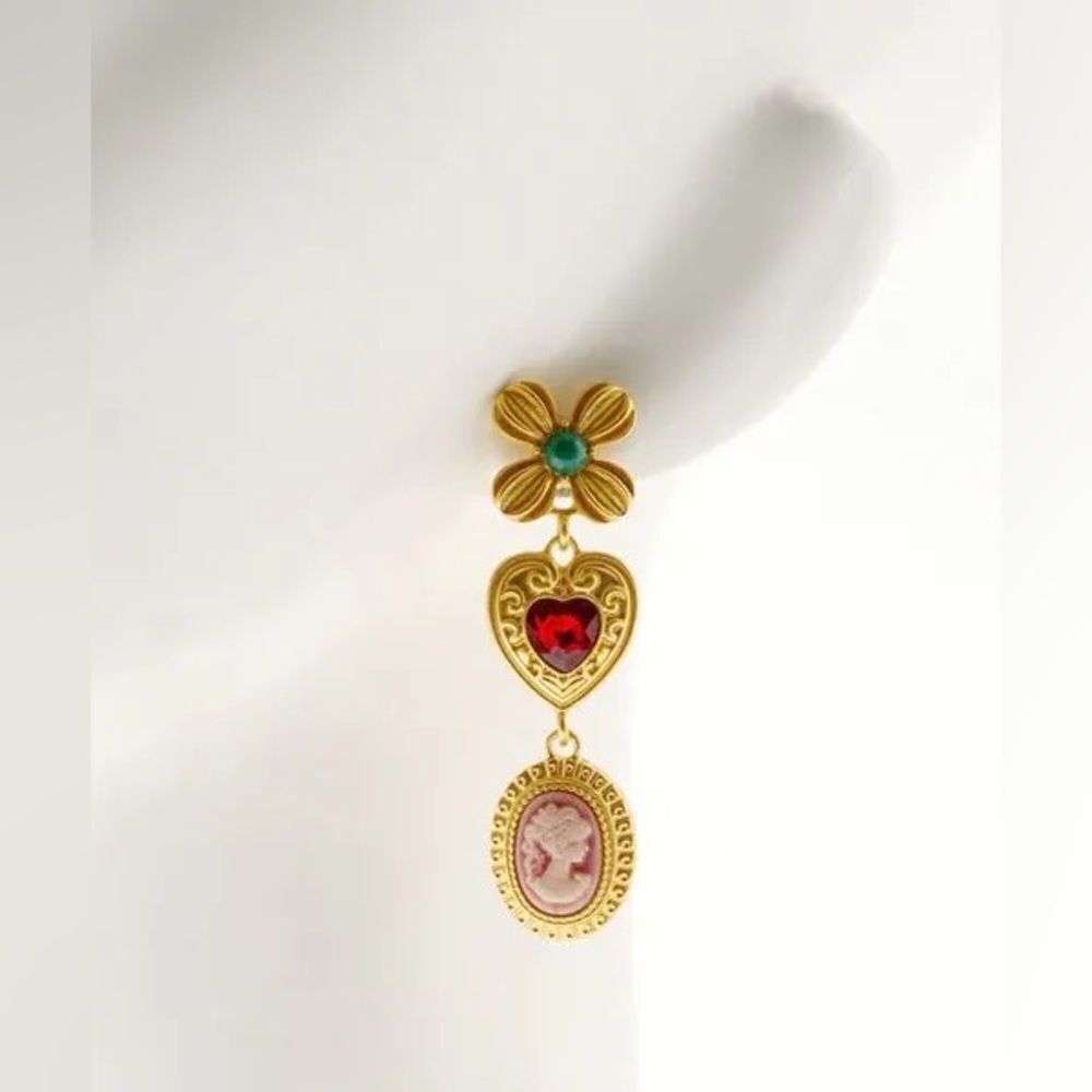 Vintage dangle earrings M1048